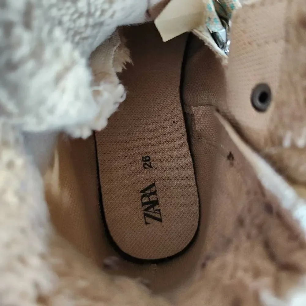 Zara girls toddler 9.5 zip up Sherpa hiking boots cream color block high top sue